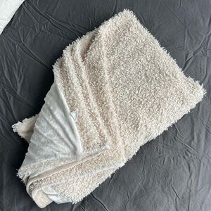Cozy Throw blanket